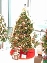 AutoZoneAngelTree-Dec2003-09922.JPG
