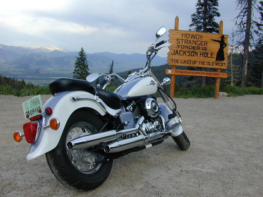 pass-bike-sign